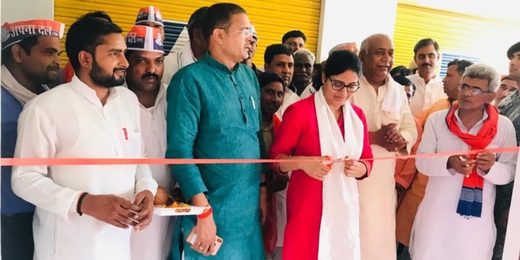 जीतने पर पर सबसे पहले सिंचाई और फूड प्रोसेसिंग प्लांट स्थापित कराऊंगी: अनुप्रिया पटेल