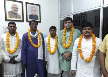 बियार समाज के राष्ट्रीय महासचिव दिनेश बियार अपना दल (एस) में शामिल हुए