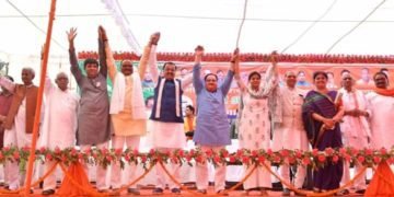 संसद में आंख मारने वाला नहीं, पाकिस्तान को आंख दिखाने वाला पीएम चाहिए: अनुप्रिया पटेल