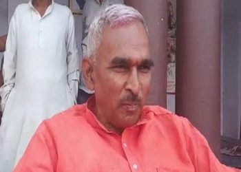 यूपी: बीजेपी विधायक सुरेंद्र सिंह के शर्मनाक बोल, मुस्लिम संस्कृति पर उठाए सवाल