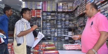 प्लास्टिक मुक्त बांदा, डीएम हीरालाल