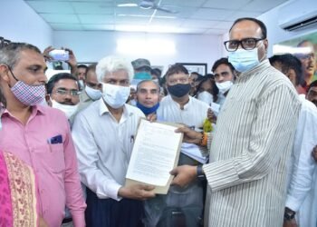 बृजेश पाठक