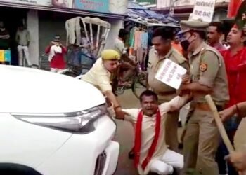 मंत्री सतीश द्विवेदी