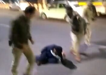 लाठी चार्ज