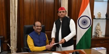 अखिलेश यादव