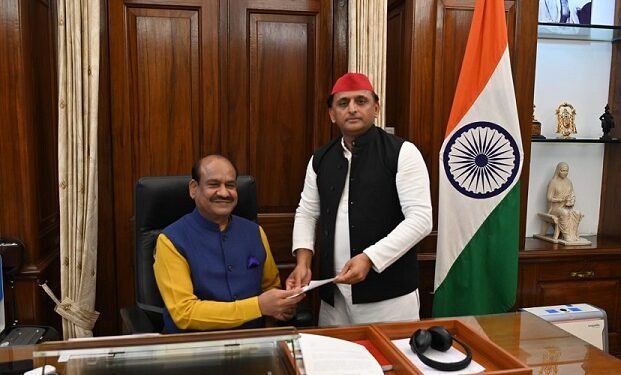 अखिलेश यादव