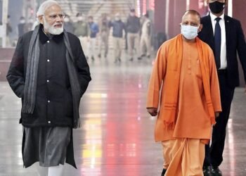 मोदी योगी