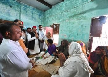 अखिलेश यादव