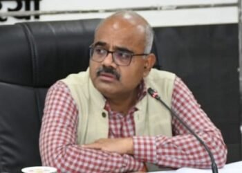 डीएम देवरिया