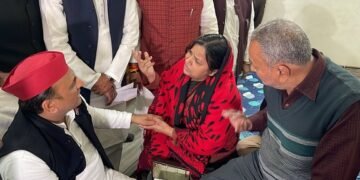 मृतक नंदलाल गुप्ता के परिजन