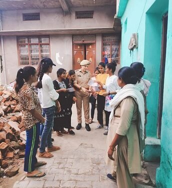 महिला पुलिस