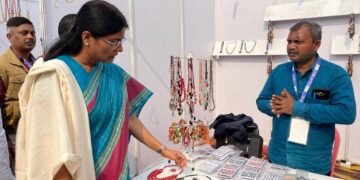 मीरजापुर के कारीगरों को इंटरनेशनल मार्केट से जोड़ने के लिए ‘जेम संवाद मेला’ का आयोजन