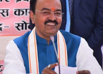 डिप्टी सीएम मौर्य का निर्देश-01 अप्रैल के बाद कृषकों के बकाया बिल की वसूली न की जाये