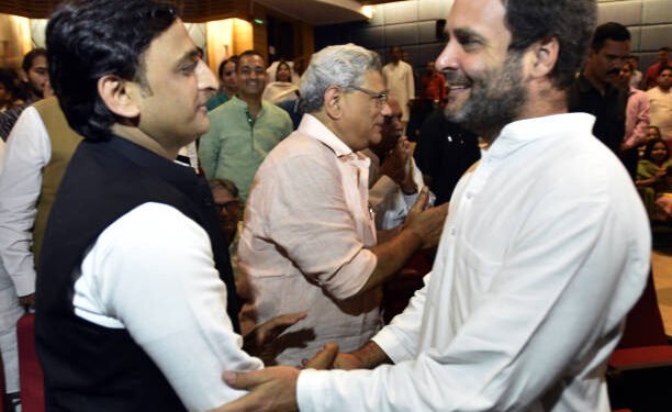 यूपी में 11 सीटों पर चुनाव लड़ेगी कांग्रेस, सपा प्रमुख ने की घोषणा