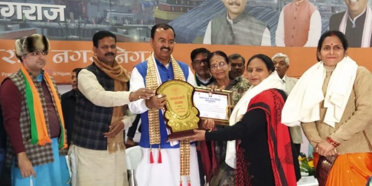 गरीबों को पक्के मकान उपलब्ध कराने में नम्बर वन है यूपी: केशव प्रसाद मौर्य