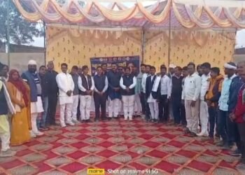 बसपा नेताओं का आह्वान- पाखंडियों की मूर्ति पूजा न करें