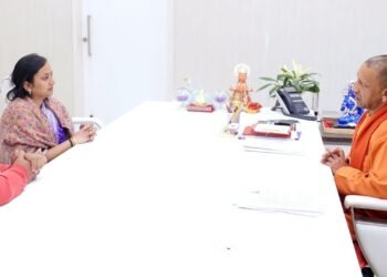 पूर्वांचल की बसपा महिला सांसद ने की योगी से भेंट, बीजेपी में हो सकती हैं शामिल