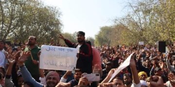 युवाओं के आगे झुकी सरकार, पुलिस भर्ती परीक्षा रद्द, सीएम योगी ने की घोषणा