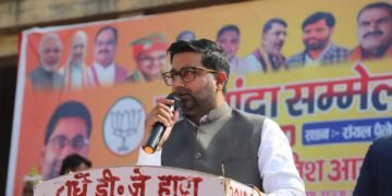 मंत्री दानिश आज़ाद अंसारी ने पूछा- क्या मुसलमान सपा की रैलियों में केवल झंडा उठाने के लिए हैं?