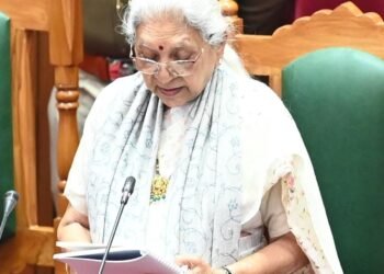 आखिर राज्यपाल आनंदीबेन पटेल ने विधानसभा में क्यों कहा- ‘कौन चला जाएगा…ये बाद में पता चलेगा’