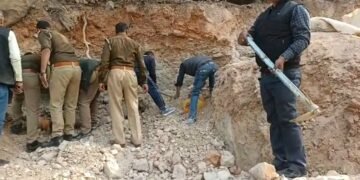 सोनभद्र: मिट्टी का टीला ढहने से तीन लोगों की मौत