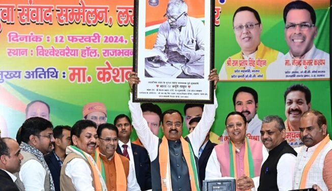 आखिर यूपी का ओबीसी समाज किसके साथ है? डिप्टी सीएम मौर्य ने कही ये बात,,