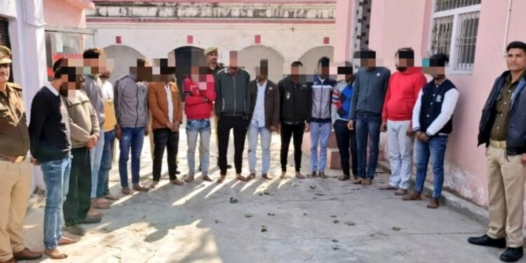 पुलिस भर्ती परीक्षा में सेंधमारी की कोशिश करने वाले 120 लोग गिरफ्तार