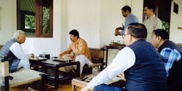 राज्यसभा चुनाव: स्वामी व पल्लवी विदके तो राजा भैया को साधने में जुटे अखिलेश