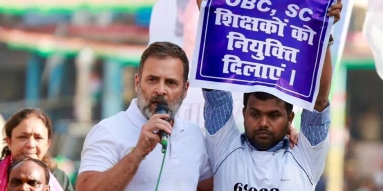 69000 शिक्षक भर्ती: आरक्षित वर्ग के पीड़ित अभ्यर्थियों ने राहुल गांधी से की मुलाकात