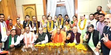 सपा के बागी, बसपा, राजा भैया और रालोद के सहयोग से भाजपा के आठों उम्मीदवार विजयी