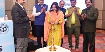 जल संकट को लेकर आईएस अधिकारी डॉ हीरा लाल ने कही बड़ी बात: सभी माइक्रो- इरीगेशन कम्पनियाँ एक-एक गांव गोद ले