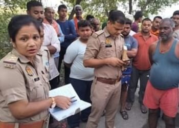 देवरिया: चाय बनाते समय सिलेंडर में लगी आग, एक ही परिवार के 4 लोगों की मौत