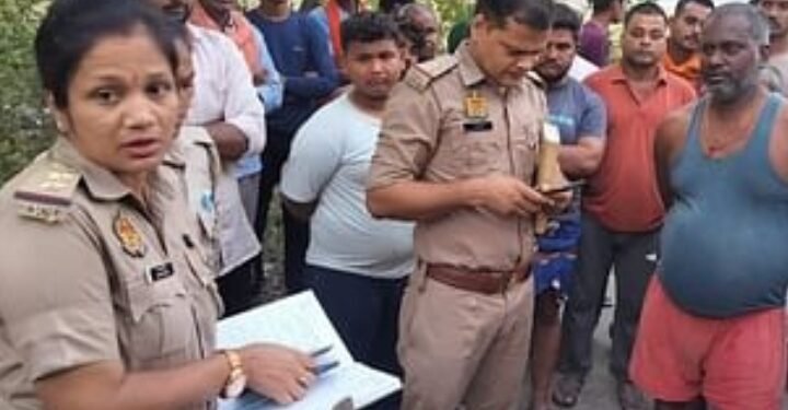 देवरिया: चाय बनाते समय सिलेंडर में लगी आग, एक ही परिवार के 4 लोगों की मौत