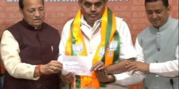 वाराणसी में कांग्रेस को झटका, पूर्व सांसद भाजपा में शामिल