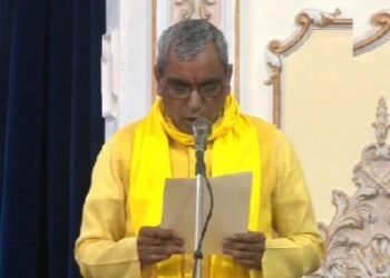 ओम प्रकाश राजभर, दारा सिंह चौहान सहित 4 विधायक बने मंत्री