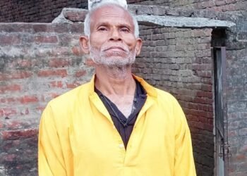 बेटे की आस में माँ ने तोड़ा दम, पिता को है अब भी इंतज़ार