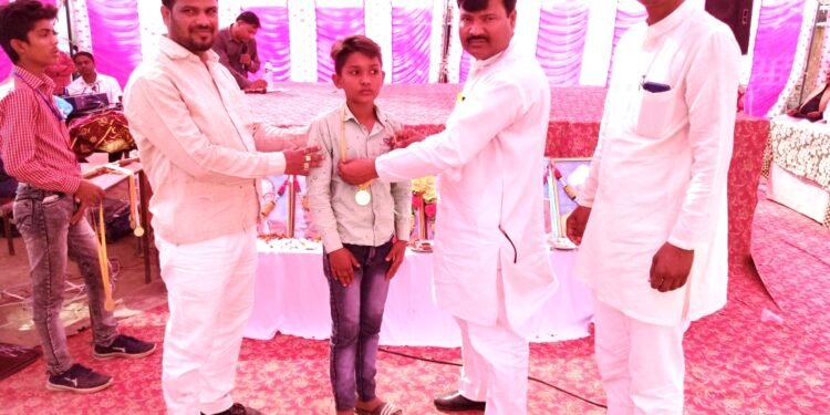 माँ शकुंतला देवी इंटरमीडिएट कॉलेज में, 123 बच्चे सम्मानित