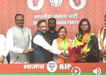 बसपा सांसद संगीता आजाद, सीमा कुशवाहा समेत कई नेता बीजेपी में शामिल