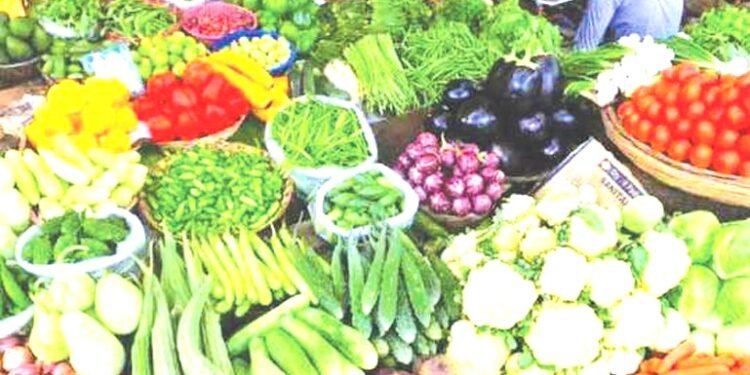 होली में लगा महंगाई का तड़का, महंगी सब्जियों से जनता बेहाल