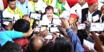 घोसी से सपा प्रत्याशी राजीव राय ने कहा- सरकार फांसी पर लटका दे पर झुकेंगे नहीं