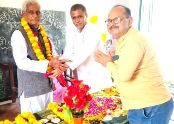 युवा शिक्षकों के लिए प्रेरणास्रोत हैं प्रधानाध्यापक लोरिक चंद सिंह: जितेंद्र सिंह