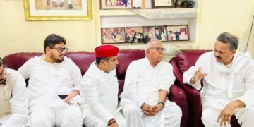 अखिलेश यादव के भाई ने मुख्तार अंसारी के परिजनों से की मुलाकात