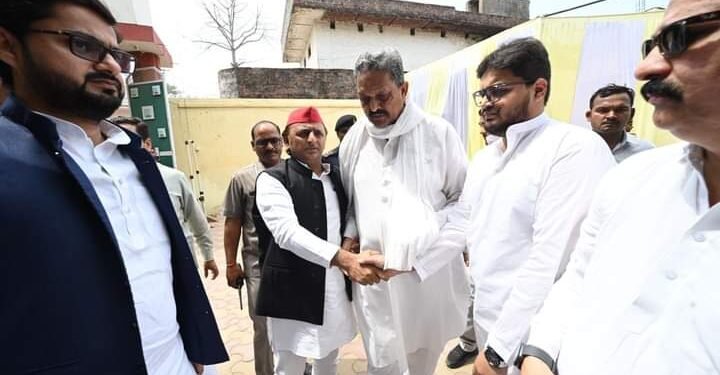 देश की आज़ादी में मुख्तार अंसारी के परिवार का बड़ा योगदान है: अखिलेश यादव