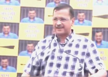 केजरीवाल ने क्यों कहा- सत्ता में आते ही दो महीने में सीएम योगी को हटा देंगे मोदी