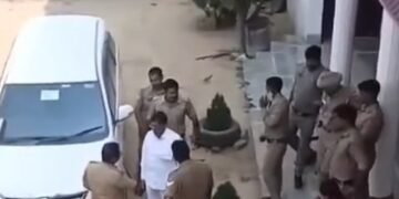 सपा प्रत्याशी लालजी वर्मा के घर पुलिस का छापा, किया नजरबंद