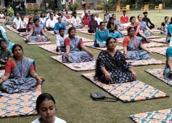 अंतरराष्ट्रीय योग दिवस: बेल्थरारोड में विभिन्न संस्थानों में मनाया गया योग दिवस