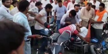 सिद्धार्थनगर: समीक्षा बैठक के दौरान आपस में भिड़ गए भाजपा कार्यकर्ता, खूब चले लात-घुसे