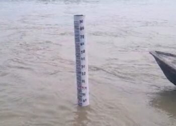 बाराबंकी: लाखों की आबादी पर बाढ़ का संकट बढ़ा, सरयू में छोड़ा गया पांच लाख क्यूसेक पानी