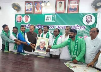 अपना दल एस के क्षेत्रीय अध्यक्ष विवेक चौधरी ने दिया इस्तीफा, टीम के साथ रालोद में शामिल