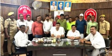 आजमगढ़ में नकल माफिया के खिलाफ बड़ी कार्रवाई, 12 गिरफ्तार